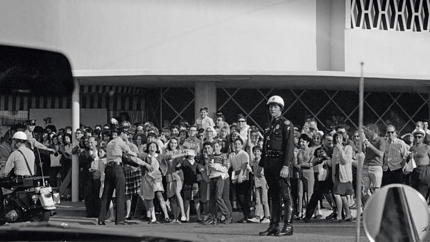 paul-mccartney-miami-fans.jpg 