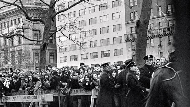 paul-mccartney-new-york-fans.jpg 